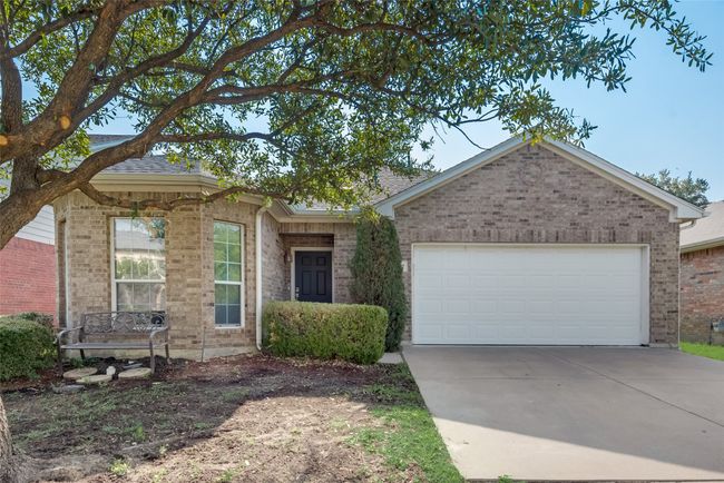 5832 Center Ridge Dr, House other with 3 bedrooms, 2 bathrooms and null parking in Fort Worth TX | Image 4