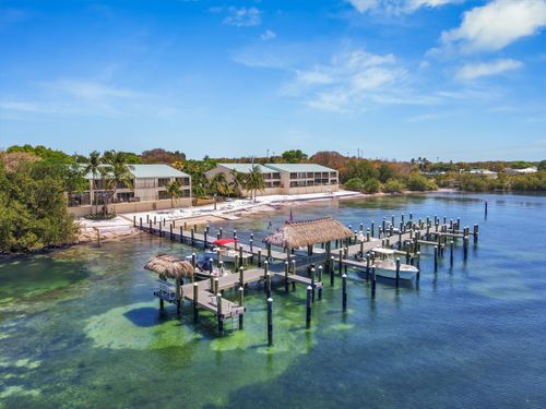 apt-r6-87200 Overseas Hwy, Islamorada, FL, 33036-3106 | Card Image