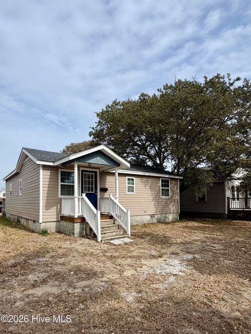 502 Bridges St, Morehead City, NC, 28557-3830 | Card Image