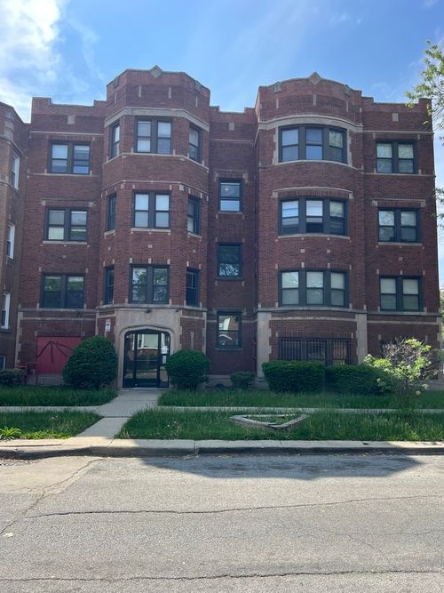 2-9300 S Bishop St, Chicago, IL, 60620-5147 | Card Image