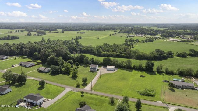 370 Sugar Branch Dr, House other with 5 bedrooms, 3 bathrooms and null parking in Big Clifty KY | Image 13
