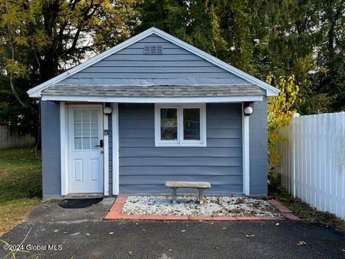 385-385 5th Ave, Saratoga Springs, NY, 12866-3523 | Card Image