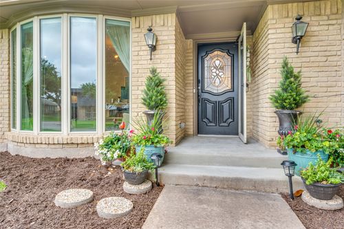 1529 Estates Way, Carrollton, TX, 75006-1503 | Card Image