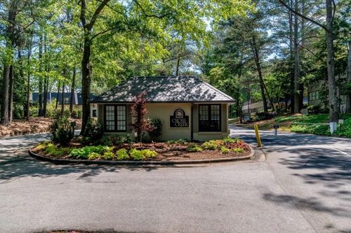 70 Chaumont Sq Nw, Atlanta, GA, 30327-1032 | Card Image