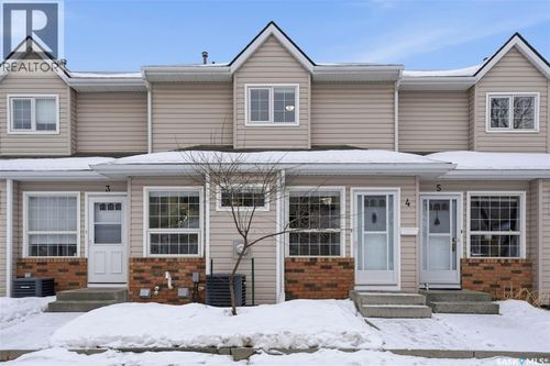 4-102 Willow St, Saskatoon, SK, S7J0C2 | Card Image
