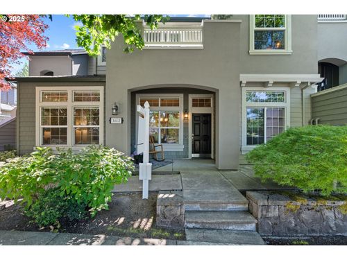1812 Ne Ashberry Dr, Hillsboro, OR, 97124-5109 | Card Image