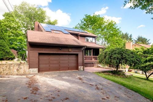 64 Furnace Woods Rd, Cortlandt Mnr, NY, 10567-6436 | Card Image