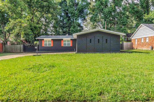 2048 Grovehaven Dr, Memphis, TN, 38116-7610 | Card Image