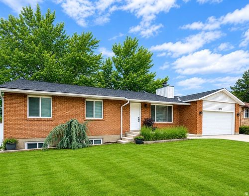 10240 S Locksley Rd, Sandy, UT, 84092-4302 | Card Image