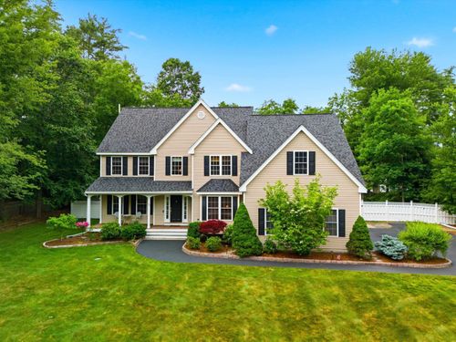 3 Taconic Dr, Merrimack, NH, 03054-3835 | Card Image