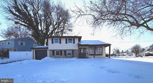 212 E Franklin Ave, Edgewater Park, NJ, 08010-1806 | Card Image