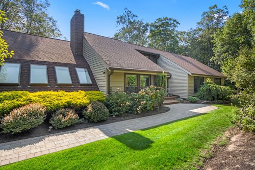 3 Silver Beech Ct, Setauket, NY, 11733-4039 | Card Image