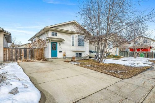 2204 51 Ave, Lloydminster, AB, T9V3H4 | Card Image