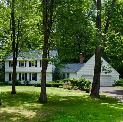 37 Laurelwood Dr, Wallingford, CT, 06492-2515 | Card Image