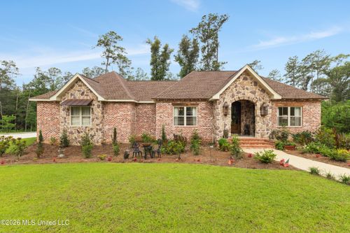 14 Spring Lake Dr, Sumrall, MS, 39482-1101 | Card Image