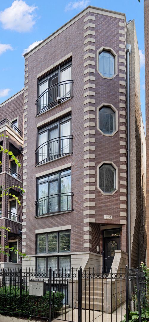 4-3531 Wilton Ave, Chicago, IL, 60657-6298 | Card Image