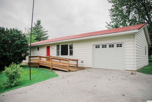 107 N 1st St, West Point, IL, 62380-1106 | Card Image