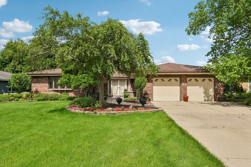 308 S Knollwood Dr, Schaumburg, IL, 60193-1028 | Card Image