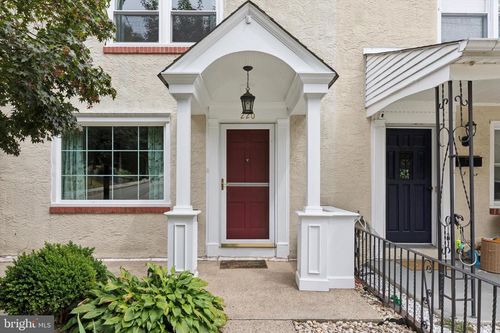 220 Cedar Ave, CONSHOHOCKEN, PA, 19428-2813 | Card Image