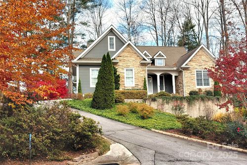 69 Benhurst Ct, Hendersonville, NC, 28791-7803 | Card Image