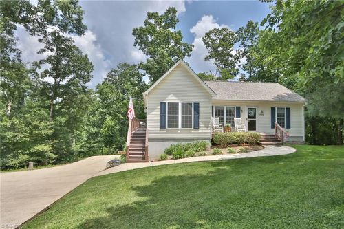 175 Northwood Dr, Elkin, NC, 28621-2913 | Card Image