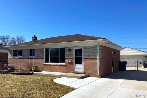 27177 Shelbourne Dr, Warren, MI, 48088-6643 | Card Image