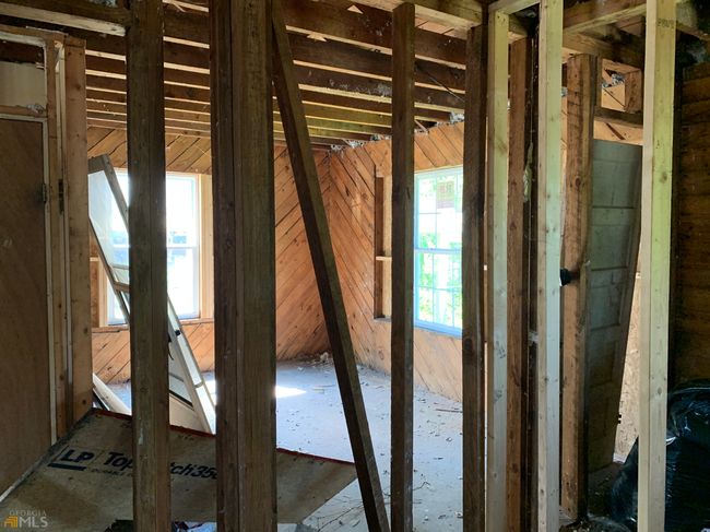 239 E Currahee St, House other with 3 bedrooms, 1 bathrooms and null parking in Toccoa GA | Image 9