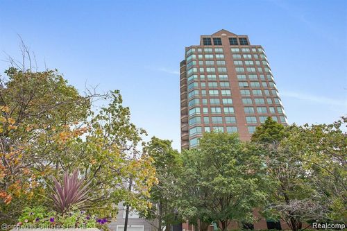3a-3320 Spinnaker Ln, Detroit, MI, 48207-5004 | Card Image