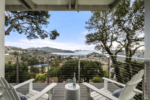 apt-14-25 Corinthian Ct, Belvedere Tiburon, CA, 94920-1704 | Card Image