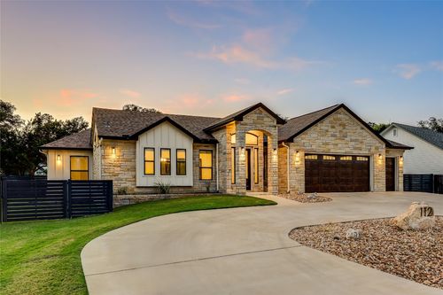 112 Venture Blvd S, Lago Vista, TX, 78645-8704 | Card Image