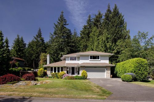 8615 Sentinel Pl, North Saanich, BC, V8L4Z8 | Card Image