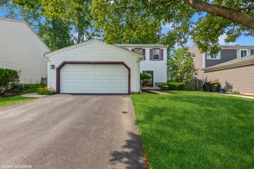 1116 Evergreen Dr, Carol Stream, IL, 60188-9174 | Card Image