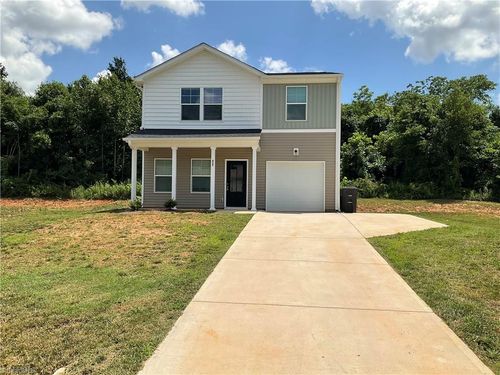 617 East Street, Reidsville, NC, 27320 | Card Image