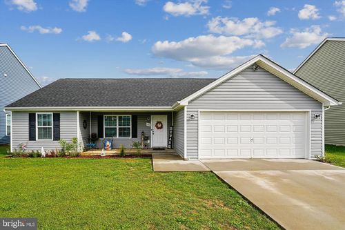 143 Toulouse Ln, MARTINSBURG, WV, 25403-7734 | Card Image