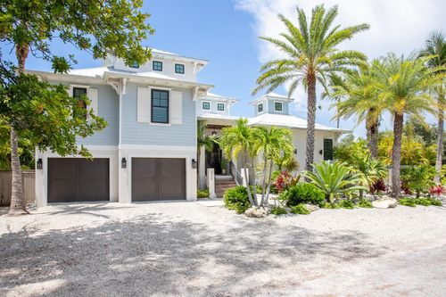 220 N Harbor Dr, HOLMES BEACH, FL, 34217-1916 | Card Image