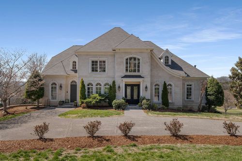 673 Legends Crest Dr, Franklin, TN, 37069-4658 | Card Image