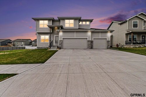 19817 Briar St, Gretna, NE, 68028-5067 | Card Image