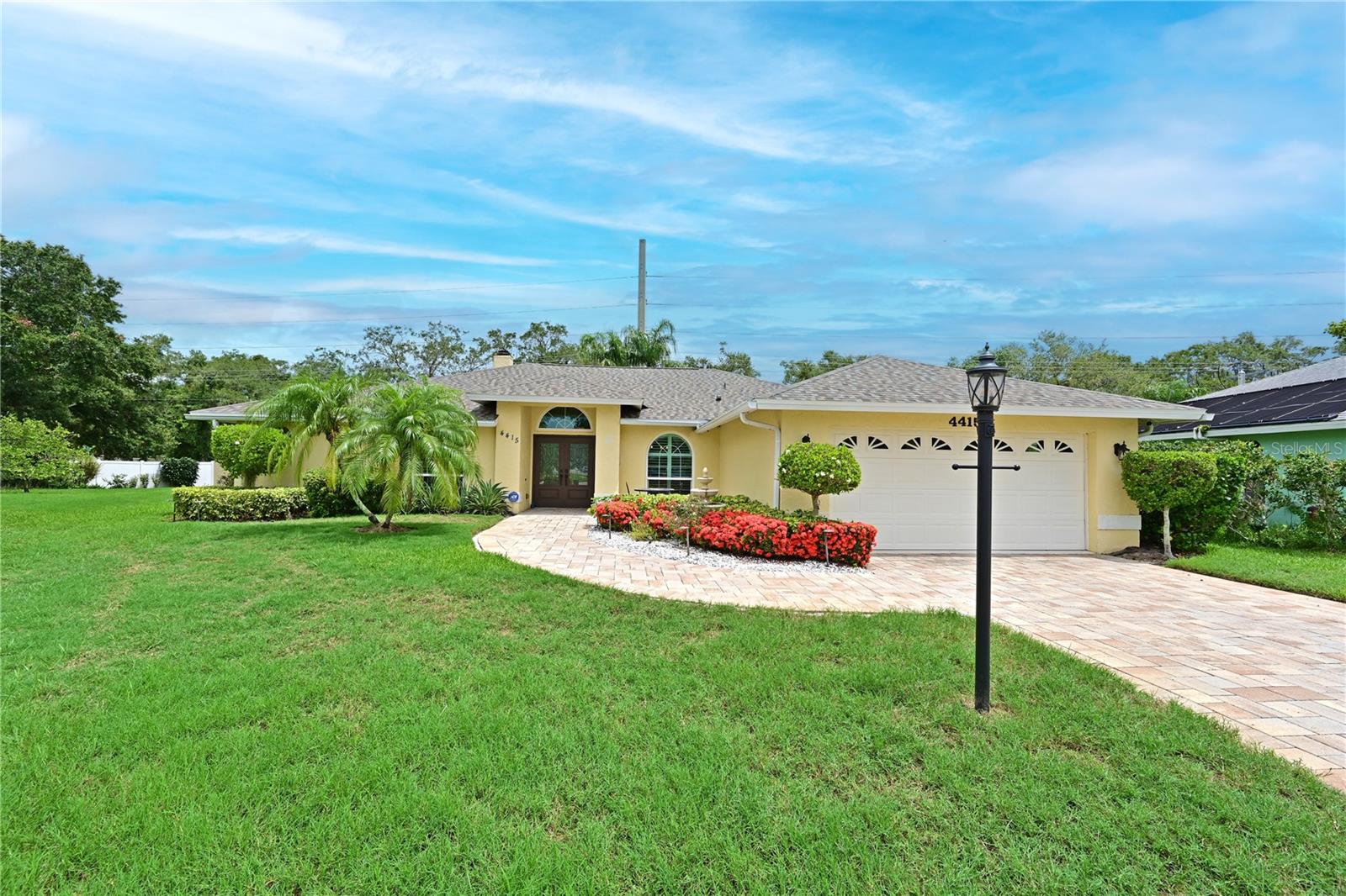 Diamond Cir, Sarasota, FL 34233