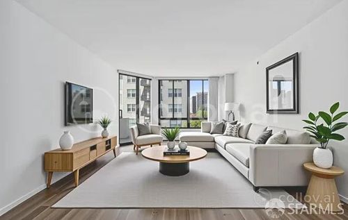 apt-604-900 Bush St, San Francisco, CA, 94109-6387 | Card Image