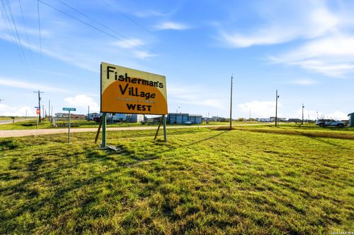 53 Kingfish Ln, Palacios, TX, 77465-2118 | Card Image