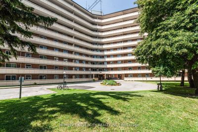 605 - 3555 Derry Rd E, Condo with 3 bedrooms, 2 bathrooms and 1 parking in Mississauga ON | Image 2