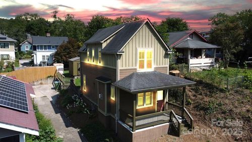 26 Mount Clare Avenue, Asheville, NC, 28801 | Card Image