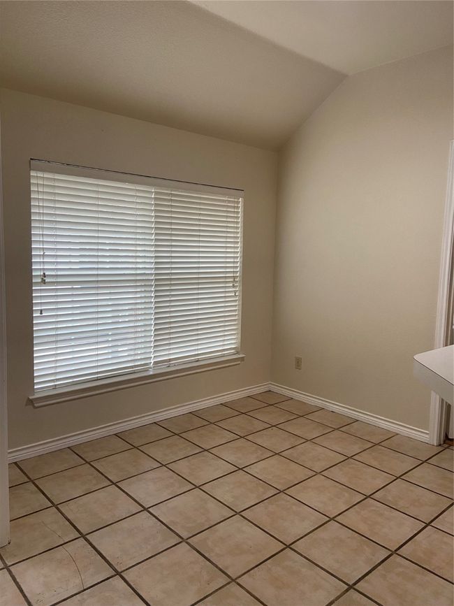 1102 N Main St, House other with 3 bedrooms, 2 bathrooms and null parking in Leonard TX | Image 5