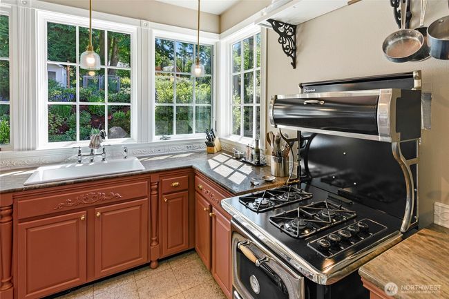 5940 Rose Loop Ne, House other with 3 bedrooms, 3 bathrooms and null parking in Bainbridge Island WA | Image 18