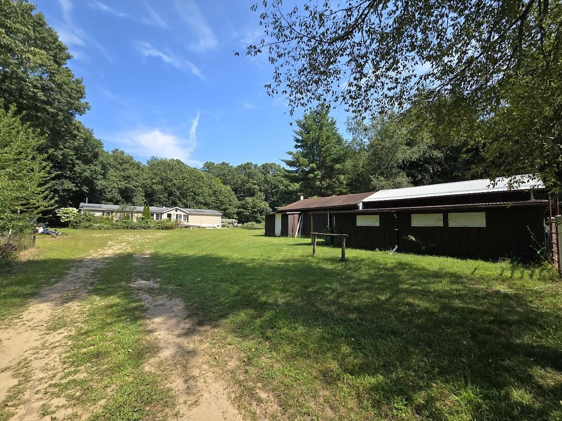 Fenwick Rd, Fenwick, MI 48834
