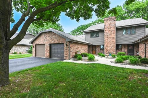 88 Spencer Village Court, GRAND CHUTE, WI, 54914 | Card Image