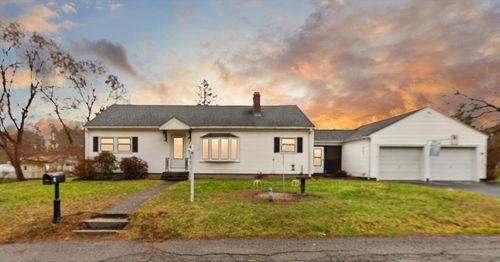 4 Vernon St, Ayer, MA, 01432-1024 | Card Image