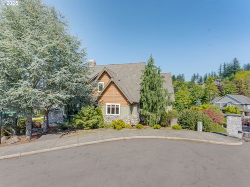 10193 Se Crescent Ridge Loop, Happy Valley, OR, 97086-3045 | Card Image