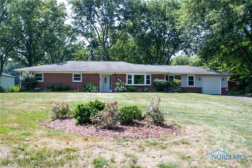 1054 Clark St, Holland, OH, 43528-9505 | Card Image