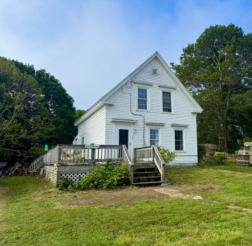 111 E Main Street, Vinalhaven, ME, 04863 | Card Image